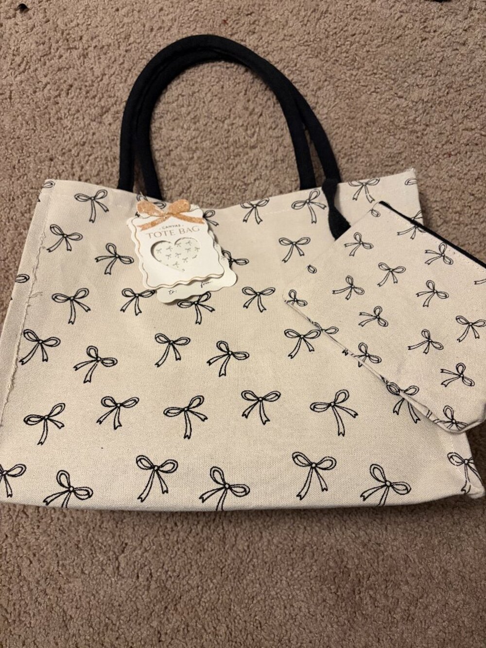 Cream and black tote bag with bows and matching pouch NWT